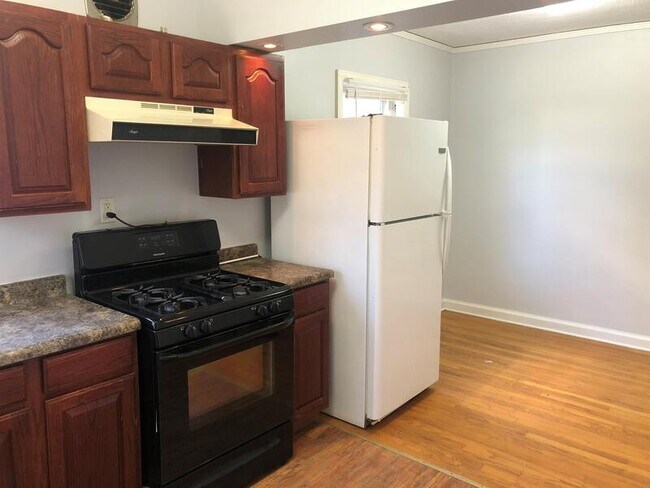 Building Photo - 209 Carlton Terrace