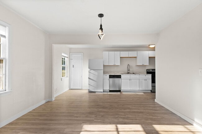 Building Photo - Charming Home in Prime Grand Prairie Locat...
