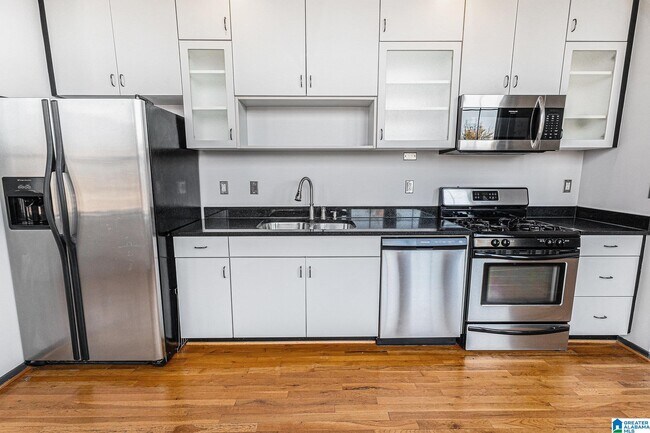 Building Photo - 2412 2nd Ave N