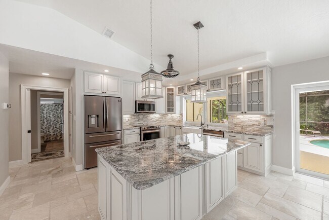 Building Photo - Secluded Annual Rental-  3 Bedroom 2 Bath Pool Home In Spanish Wells