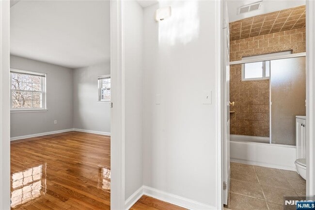 Building Photo - 250 Franklin Turnpike