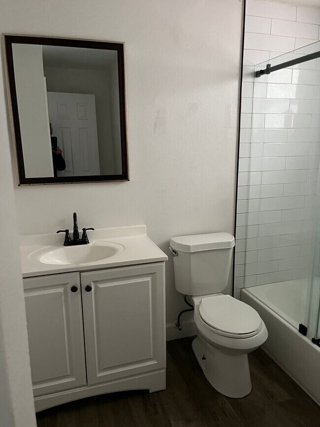 Building Photo - 5648 Townhouse Dr