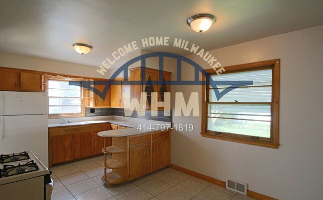 Building Photo - 4253 N 63rd St