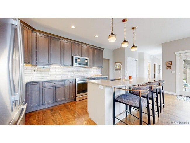 Building Photo - 726 N 6th St