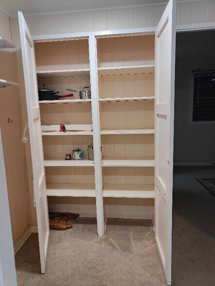 Building Photo - 821 Kinau St