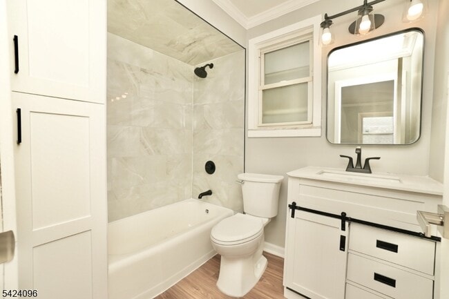 Building Photo - 111 Willow St