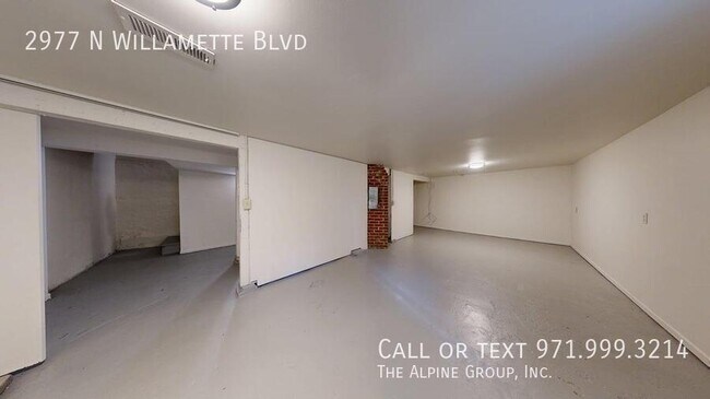 Building Photo - 2977 N Willamette Blvd