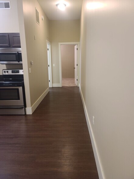 Building Photo - 411 N Brady St