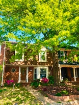 Building Photo - 1026 Tottenham Ln