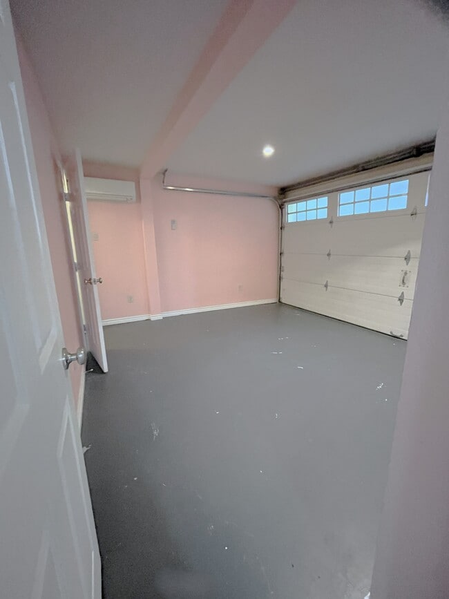 Entering bedroom - 1127 Walling St