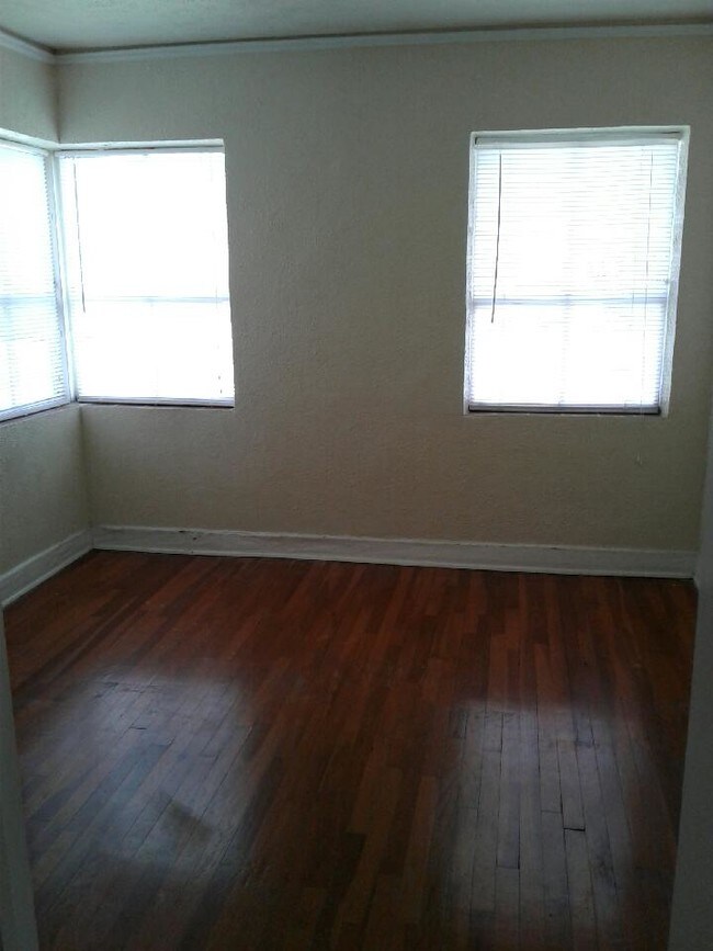 Building Photo - 1513 Ocean Dr