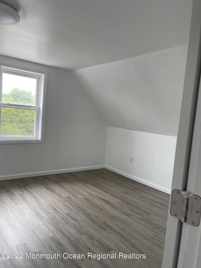 Building Photo - 309 2nd Ave