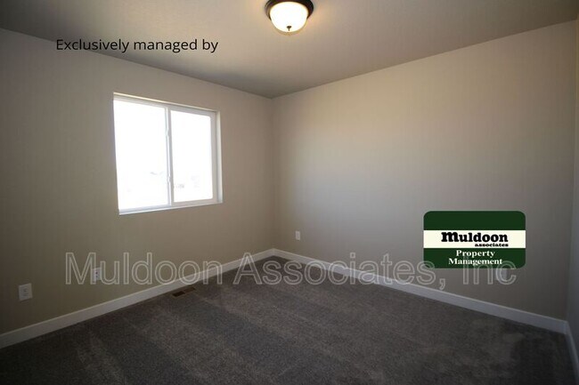 Building Photo - 10466 Luneth Dr