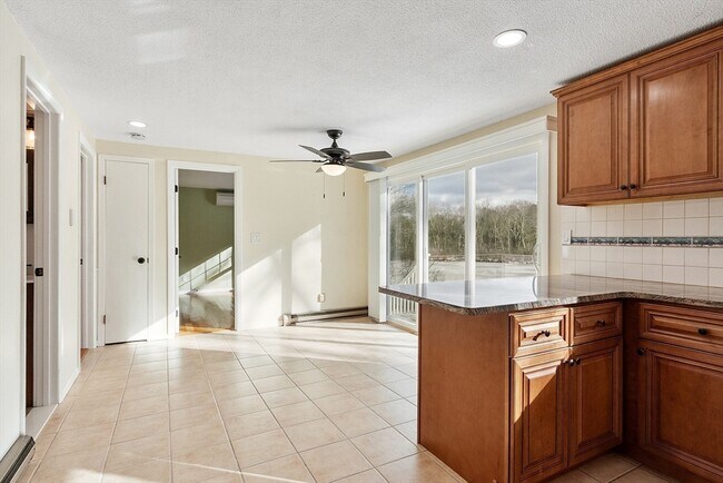 Building Photo - 9 West Rd