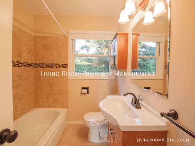 Building Photo - 2814 SE 78th Ave