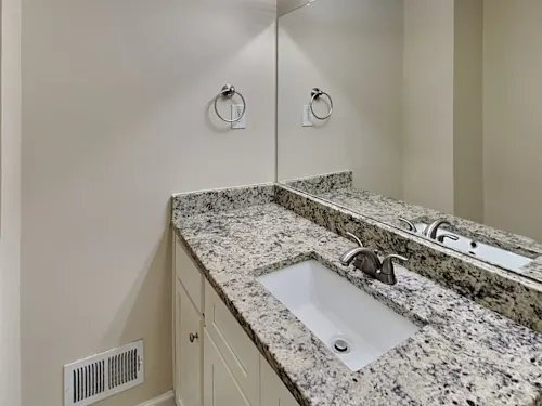 Building Photo - 550 Transit Cir