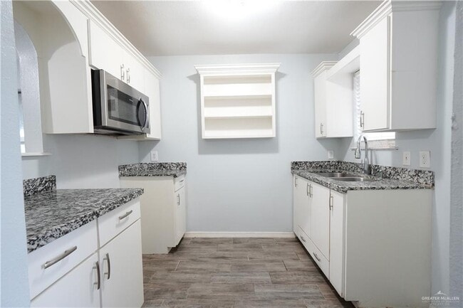 Building Photo - 4014 Aggassi Dr