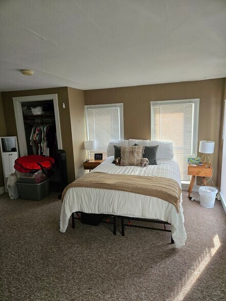 Building Photo - 45 Main St