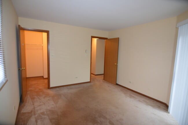 Building Photo - 4408 W Shamrock Ln