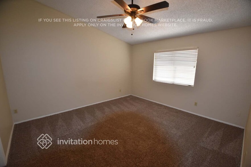 Building Photo - 7120 N 31st Dr