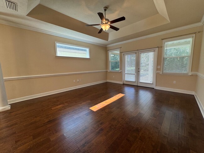 Building Photo - 3 Bed 2 Bath in Fletcher Oaks !