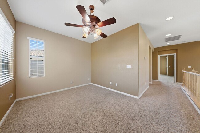 Building Photo - Spacious Summerlin Gem with Loft and Balcony Suite