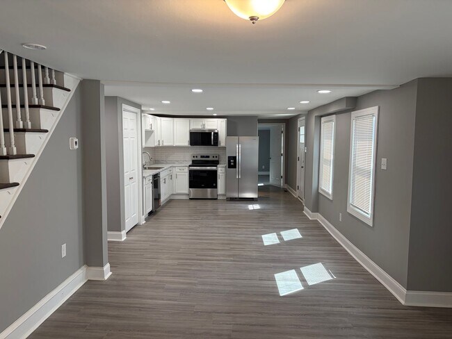 Building Photo - Fully Renovated 3BR/2BA Corner Twin Home-Move in Ready