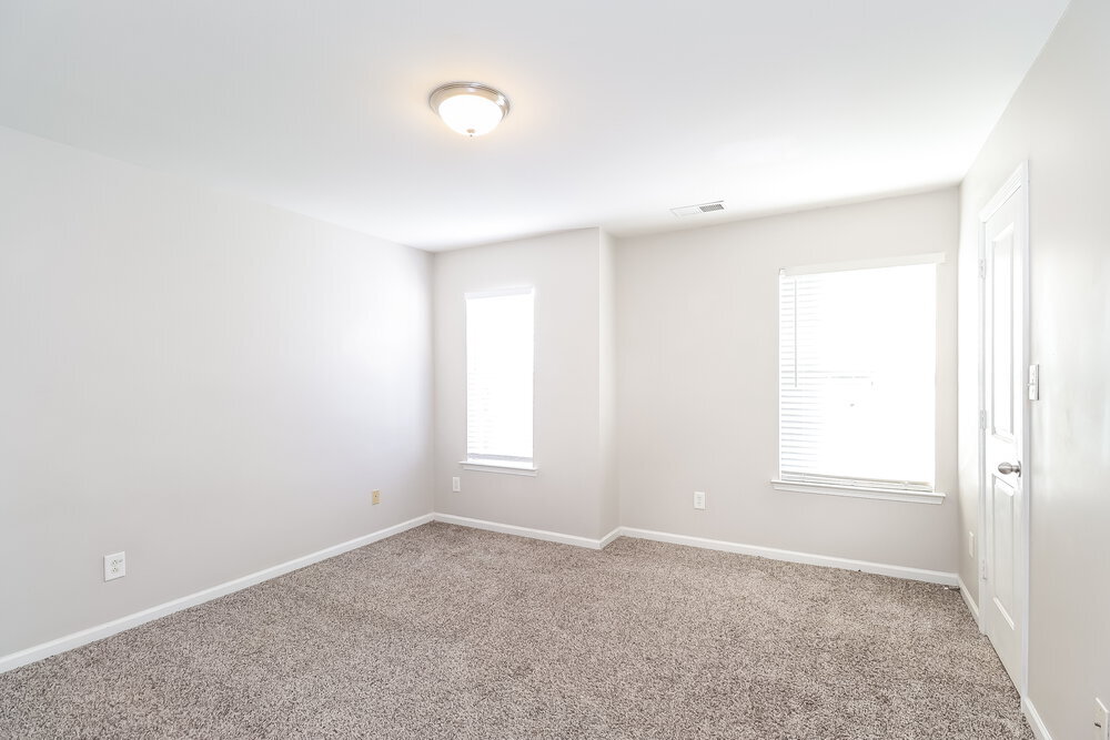 Building Photo - 5721 Verrazano Dr