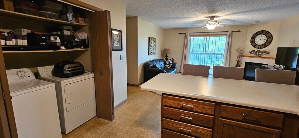 Building Photo - 427 Kimberlite St