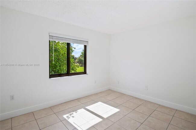 Building Photo - 11098 SW 107th St