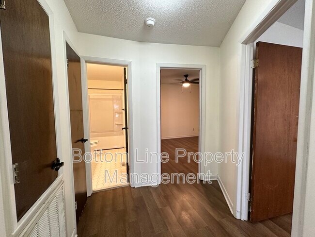 Building Photo - 6031 Harmon Pl