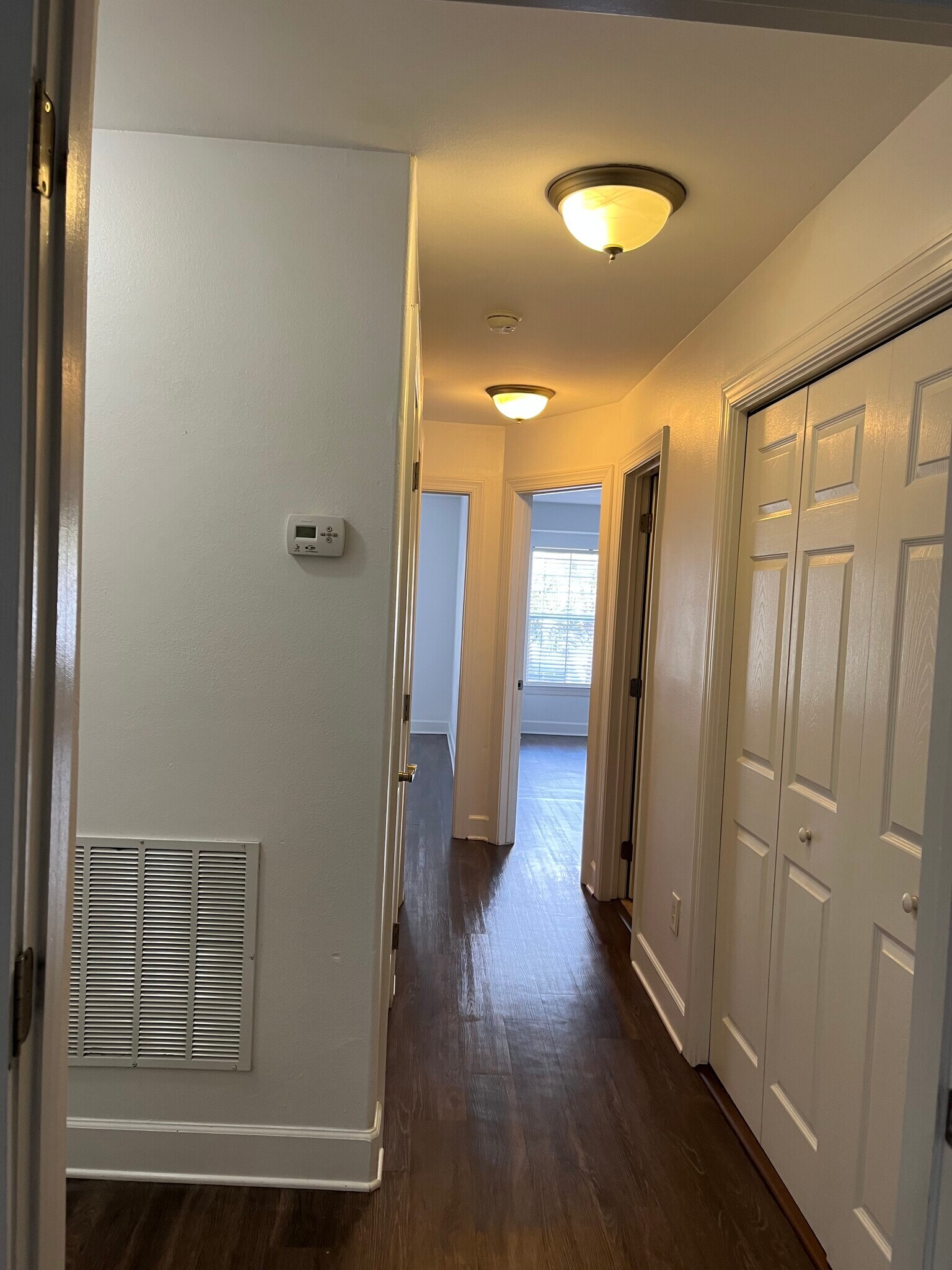 Building Photo - 77 Talon Ct