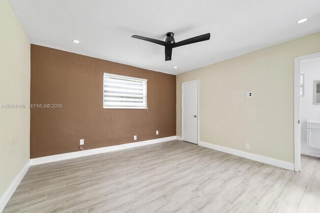 Building Photo - 3192 NW 40th Ct