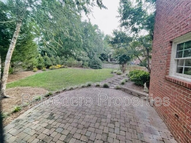 Building Photo - 104 Castleton Pl