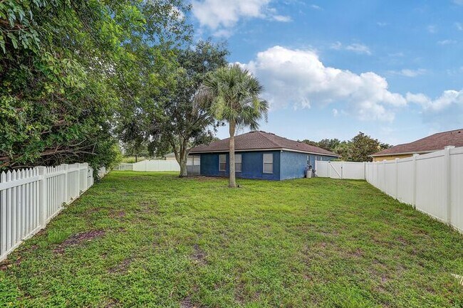 Building Photo - Spacious 4-Bedroom Home in Rivercrest, Riv...