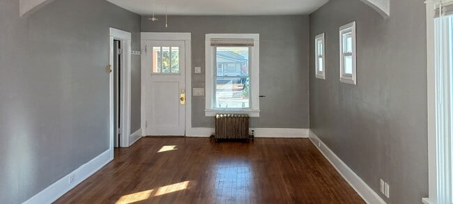 Building Photo - 3185 S Sherman St