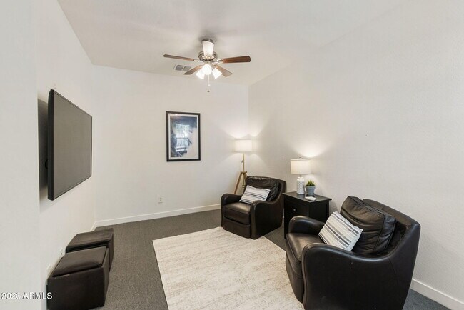 Building Photo - 2930 N Raven