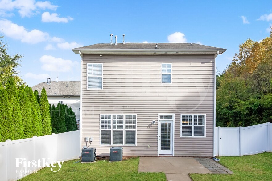 Building Photo - 7523 Coastal Way