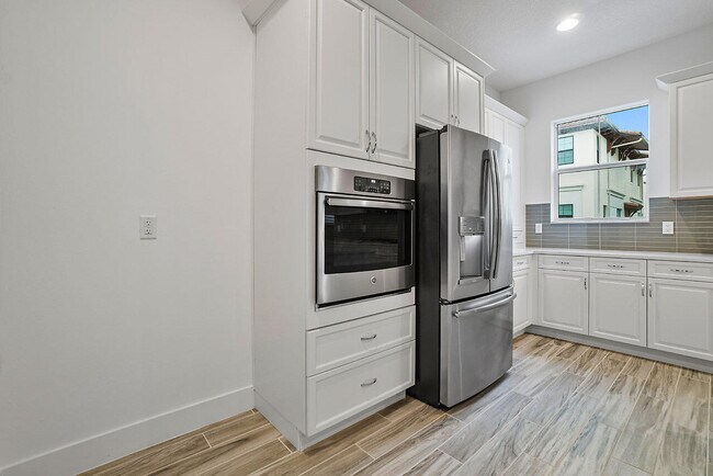 Building Photo - 4122 Faraday Wy