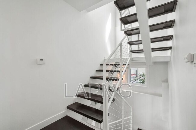 Building Photo - 9842 Portola Dr