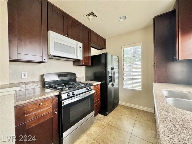 Building Photo - 4819 S Torrey Pines Dr