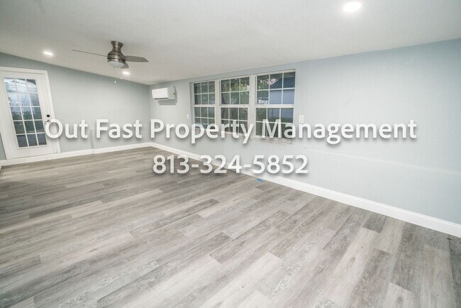 Building Photo - Bright Corner-Lot Home Near Bayshore and City Conveniences