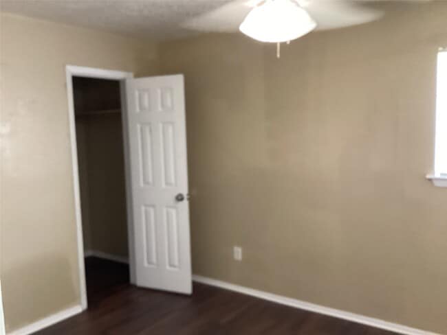 Building Photo - 15831 Bazelbriar Ln