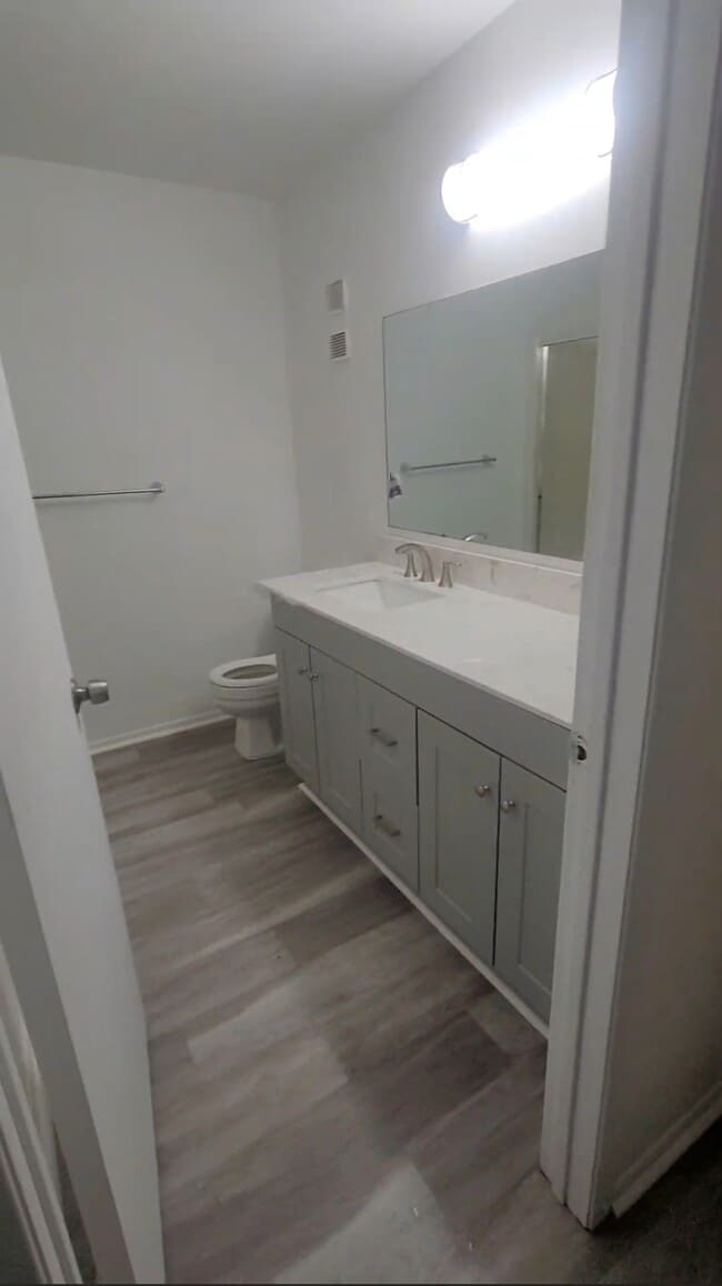 Building Photo - 1303 Morris Ct