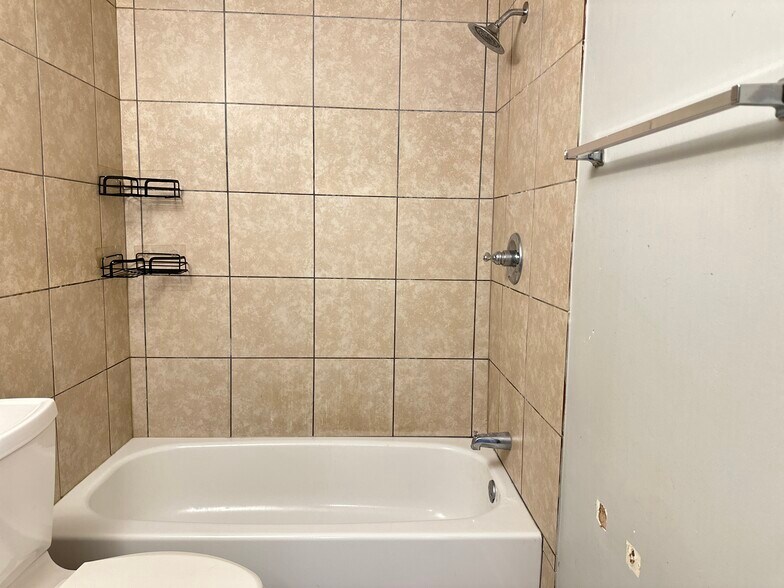Building Photo - 1596 Worthington Row Dr