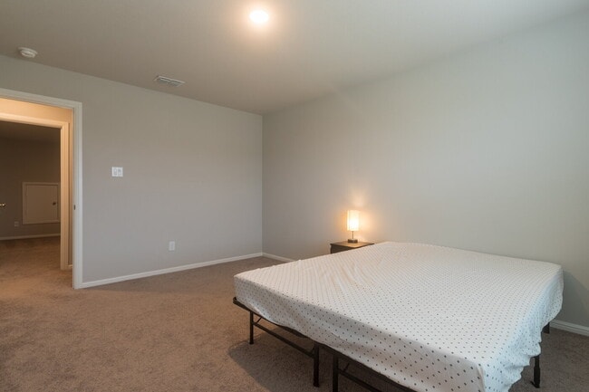 Building Photo - Gorgeous Two Story Home Featuring 2 Living spaces, 5 Bedrooms, and 3.5 Baths