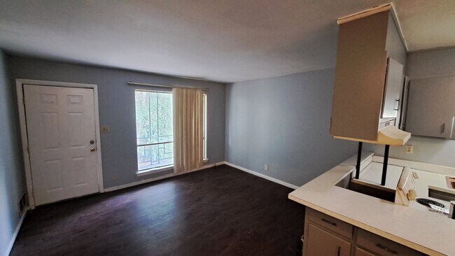 Building Photo - 1120 Bessemer Rd
