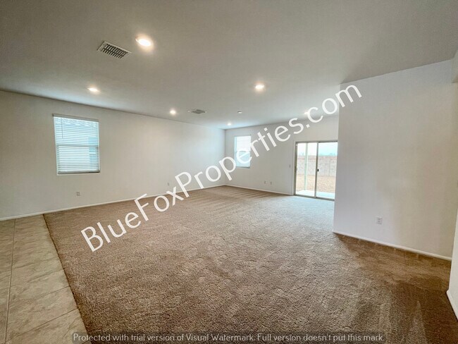 Building Photo - 6305 E Desert Peak Dr