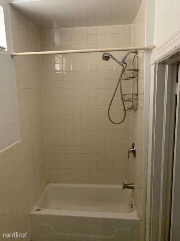 Building Photo - 499 Amboy Ave