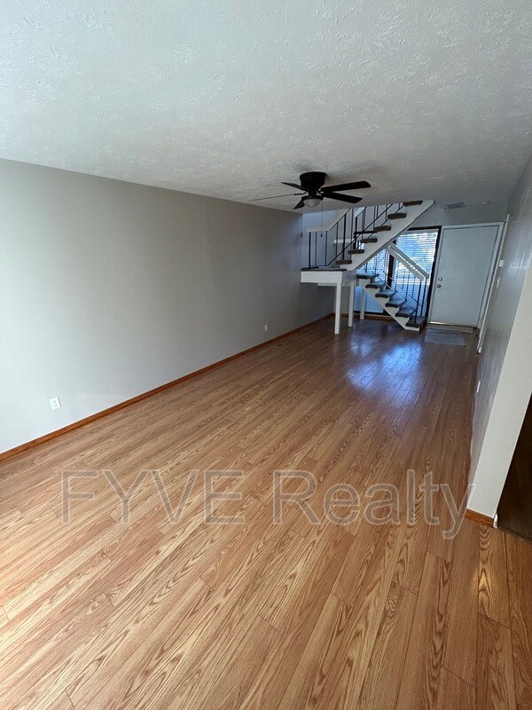 Building Photo - 5590 Barton Rd